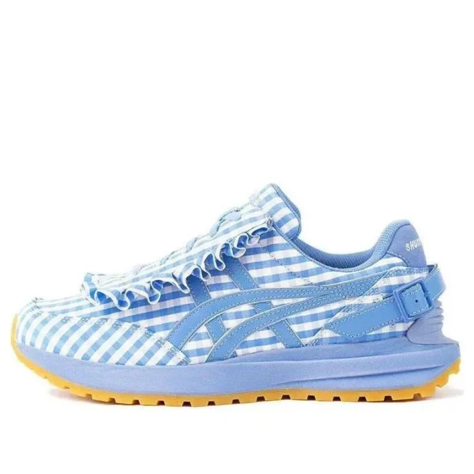 Asics x SHUSHU/TONG teasert Schuhe «Light Blue» an