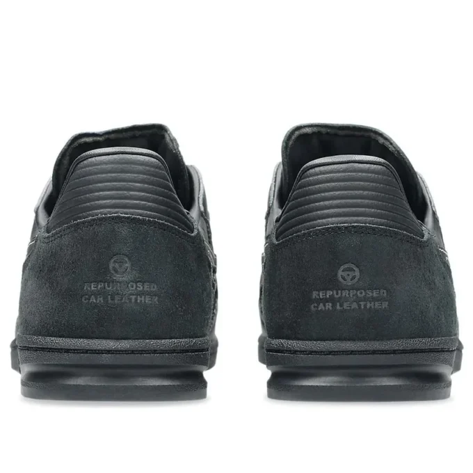 Asics x Toyoda Gosei Skyhand OG «Black»