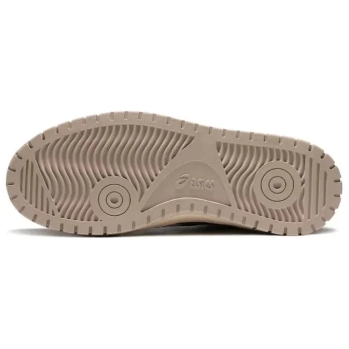 Court MZ „Cream Black Gum“