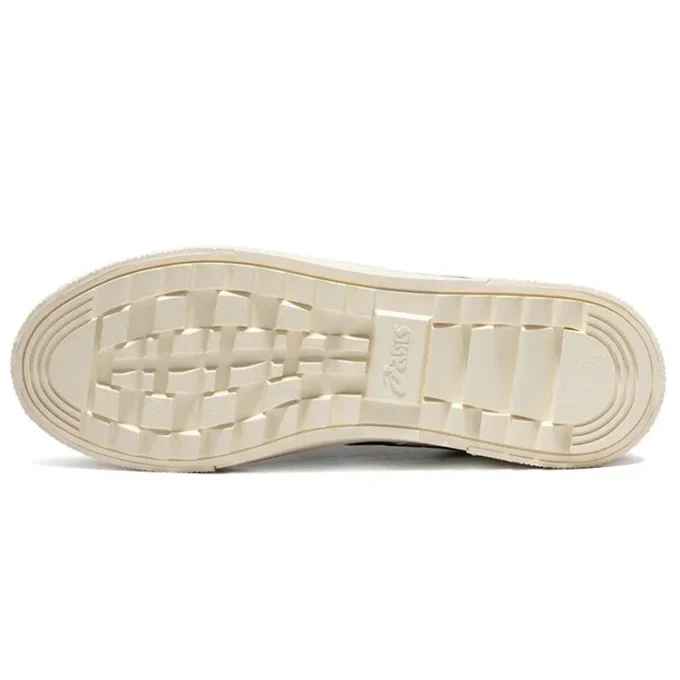 Court Trail „White Black“