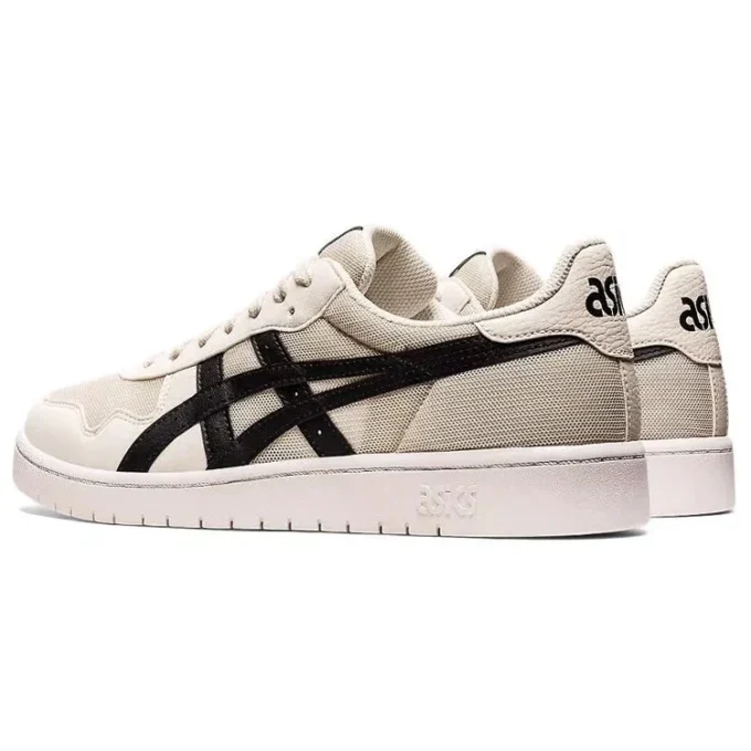 Japan S „Cream Black“