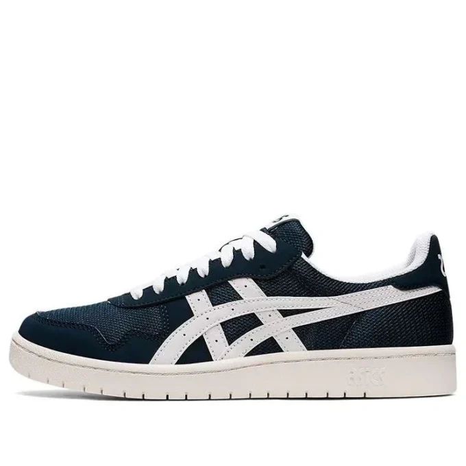 Japan S „French Blue White“