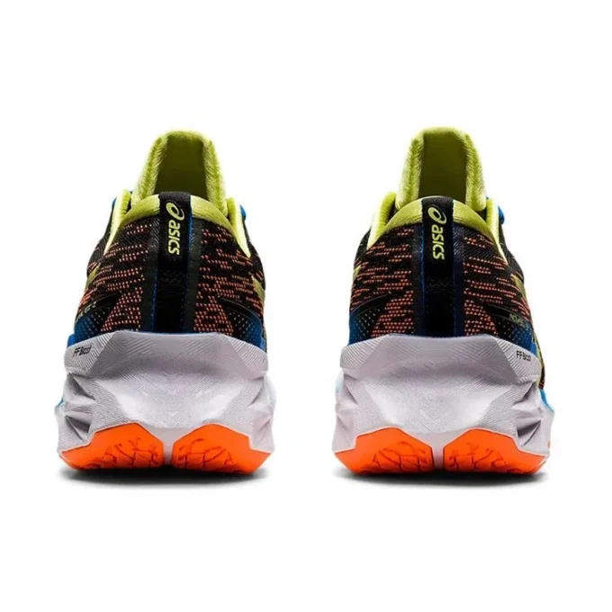 Novablast 2 „Black Shocking Orange“