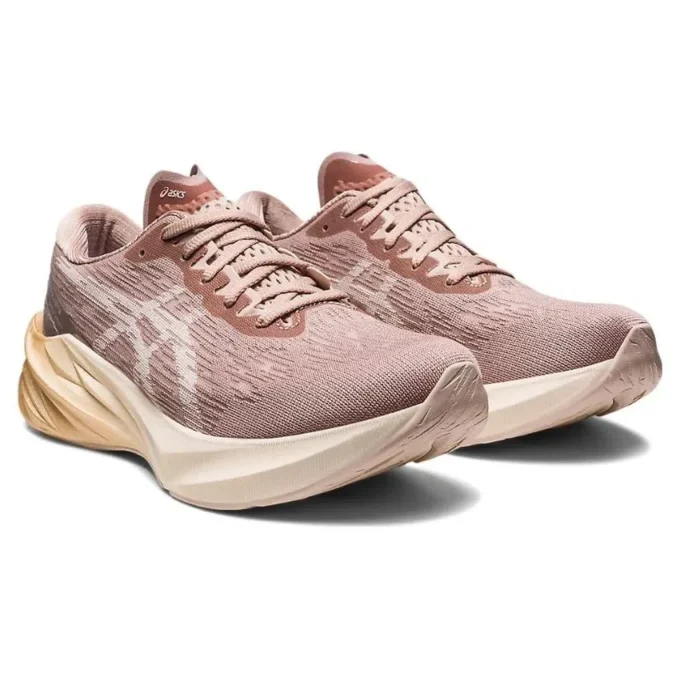 Novablast 3 „Fawn Mineral Beige“