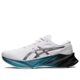 Novablast 3 Platinum „White Pure Silver“