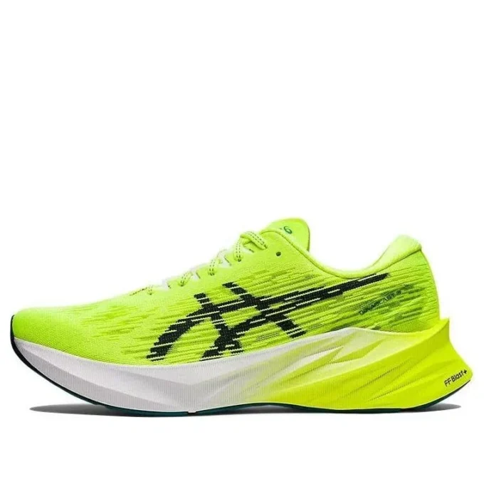 Novablast 3 «Safety Yellow Black»