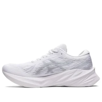 Novablast 3 „White Piedmont Grey“