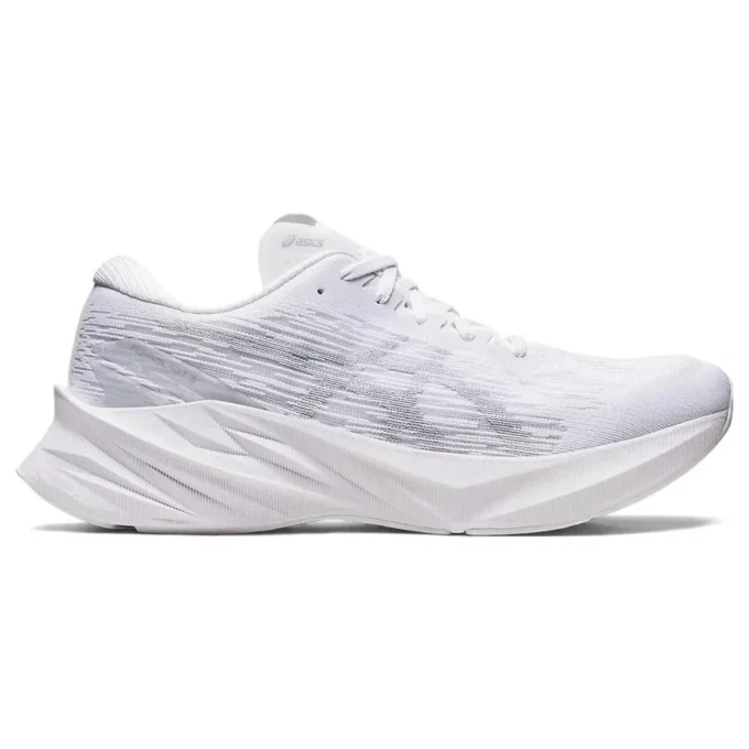 Novablast 3 „White Piedmont Grey“