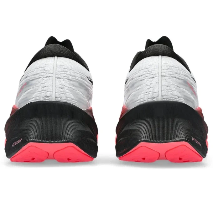 Novablast 3 Wide „White Black Electric Red“