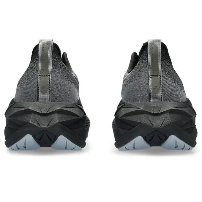 Novablast 4 2E «Black Graphite Grey»