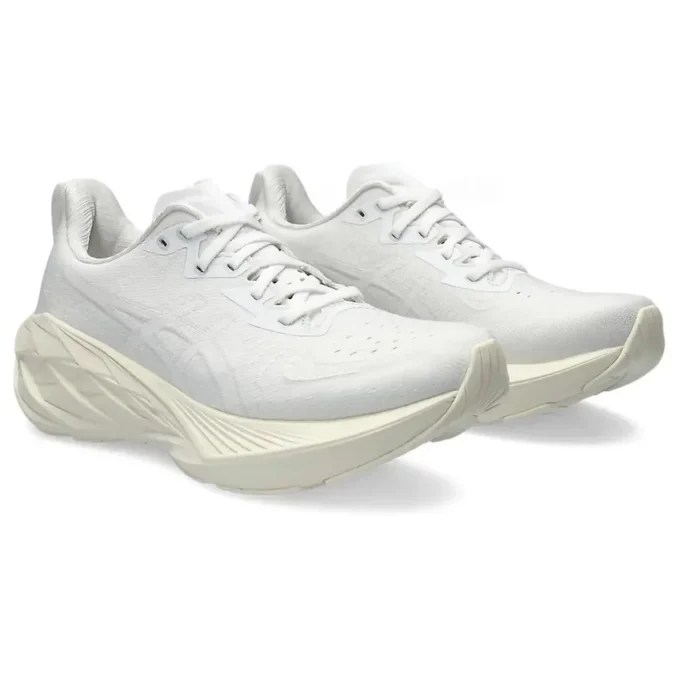 Novablast 4 «Cream White»