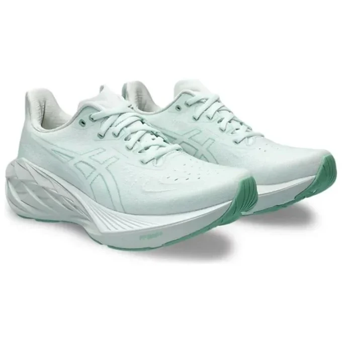Novablast 4 „Pale Mint White“