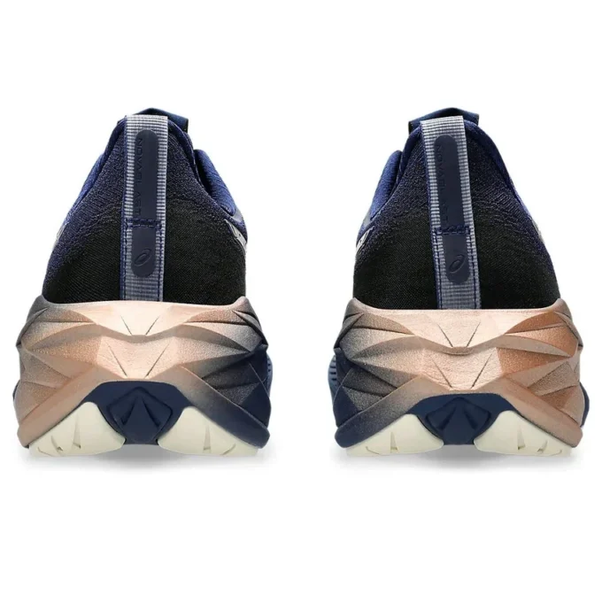 Novablast 4 Platinum „Blue Expanse Rose Gold“