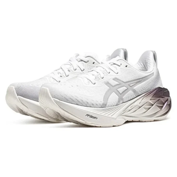 Novablast 4 Platinum „Real White Pure Silver“