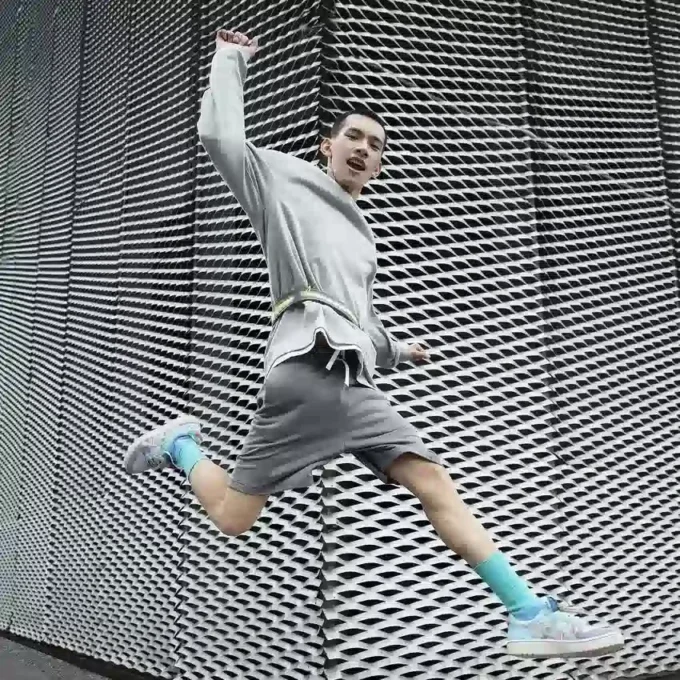 Rick and Morty x Asics Court-MZ Unisex-Sneaker Blau/Lila